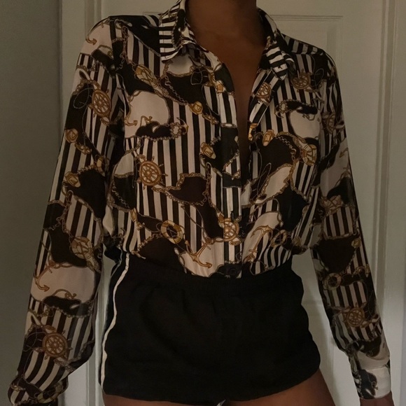 Chained Button Up Top - Picture 3 of 3